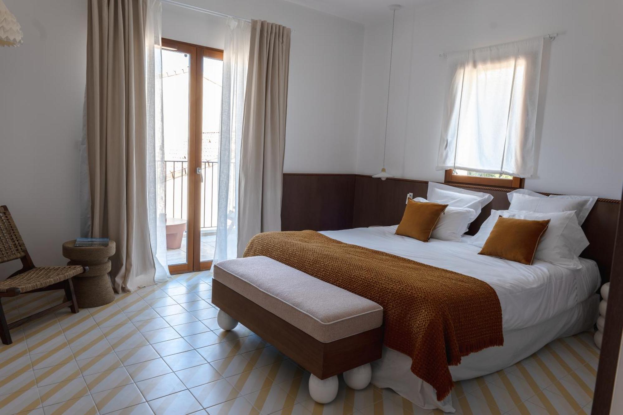 Boutique Hotel Responsable Et Restaurant Basgi Basgi Saint-Florent  Exteriör bild
