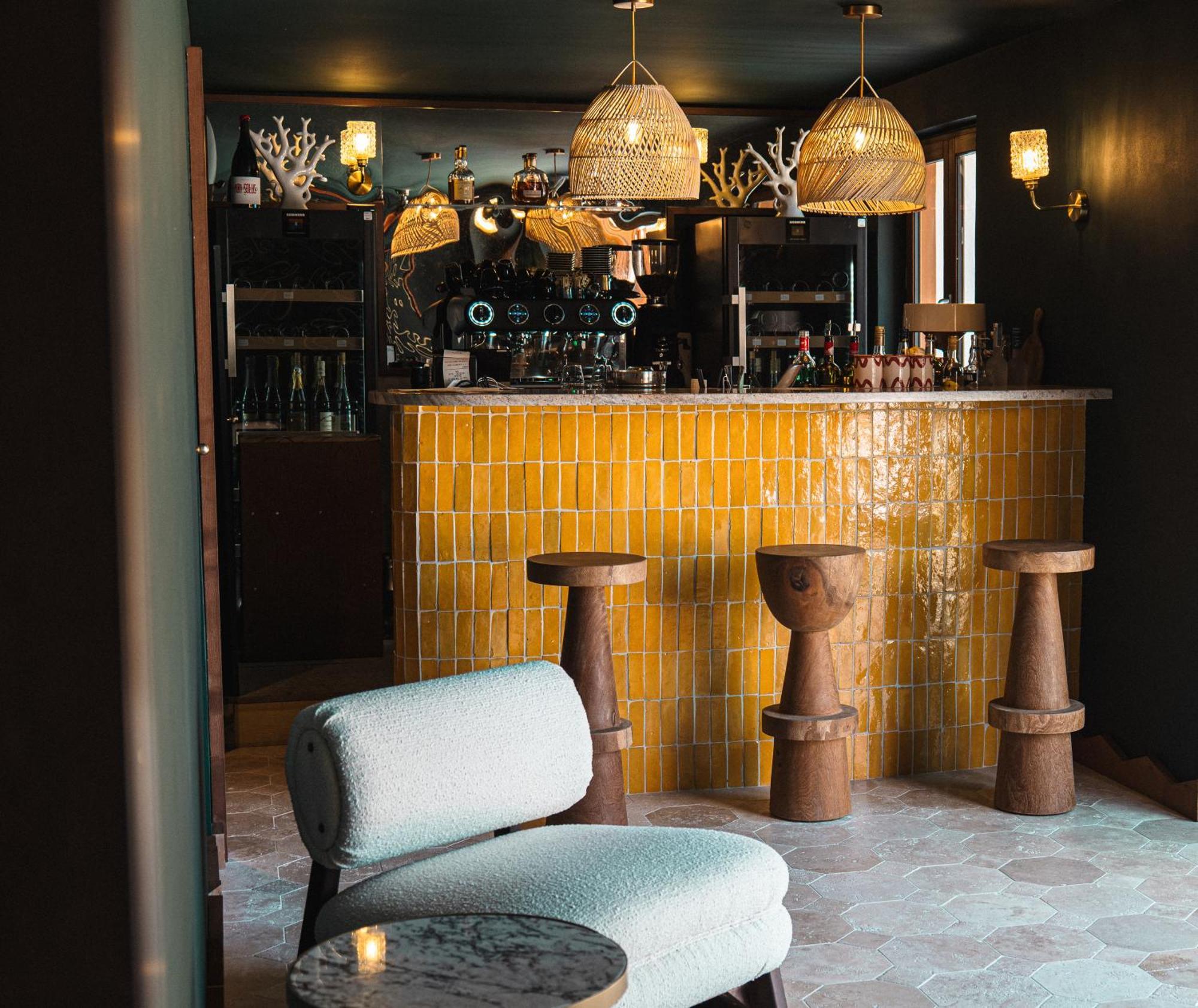 Boutique Hotel Responsable Et Restaurant Basgi Basgi Saint-Florent  Exteriör bild