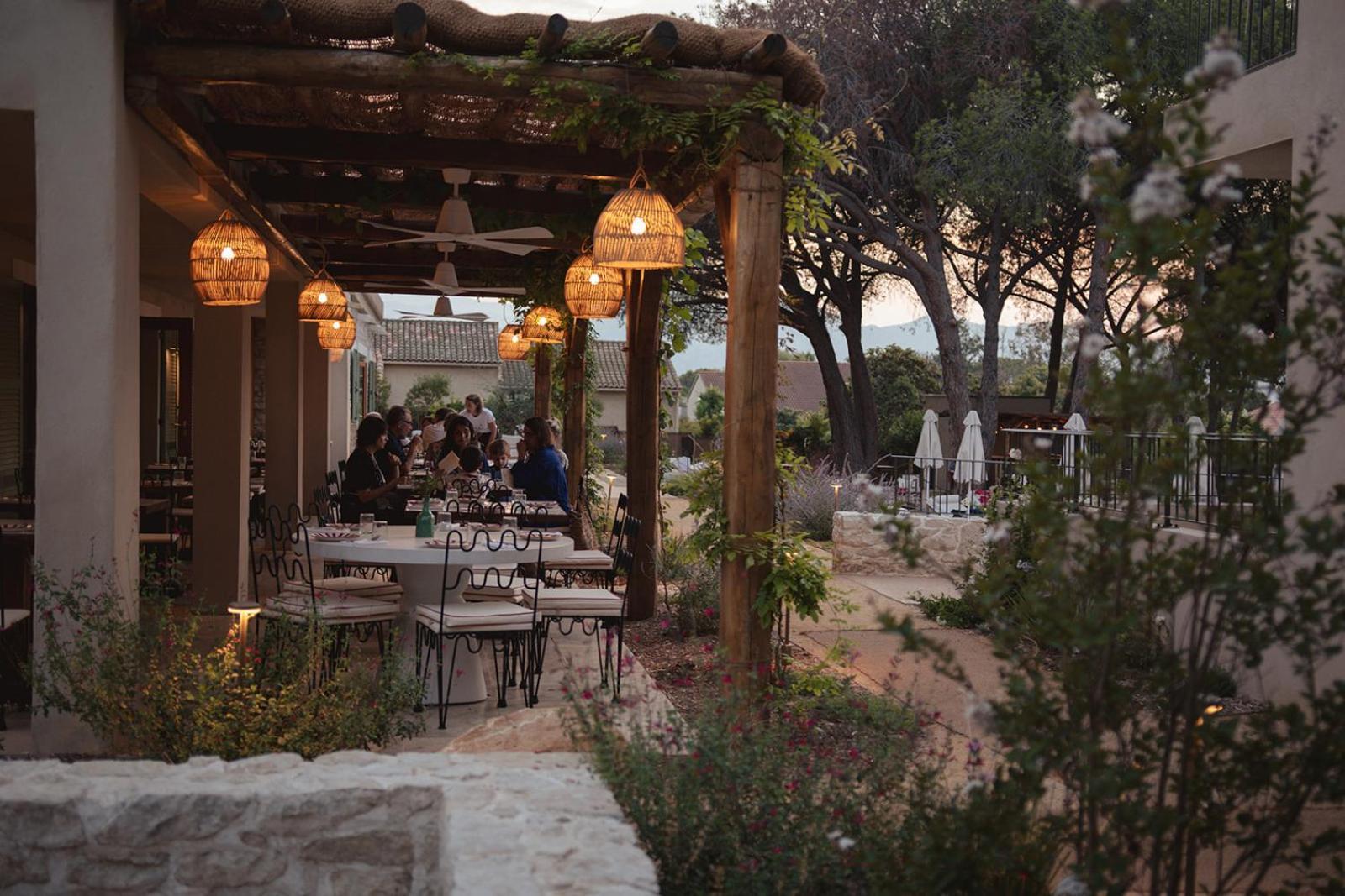 Boutique Hotel Responsable Et Restaurant Basgi Basgi Saint-Florent  Exteriör bild