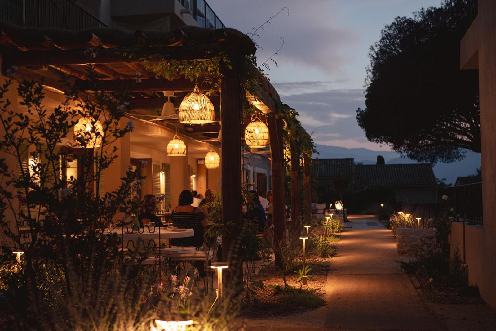 Boutique Hotel Responsable Et Restaurant Basgi Basgi Saint-Florent  Exteriör bild