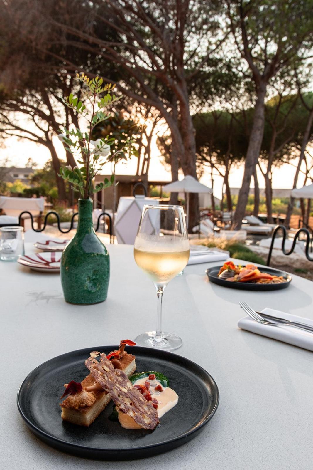 Boutique Hotel Responsable Et Restaurant Basgi Basgi Saint-Florent  Exteriör bild