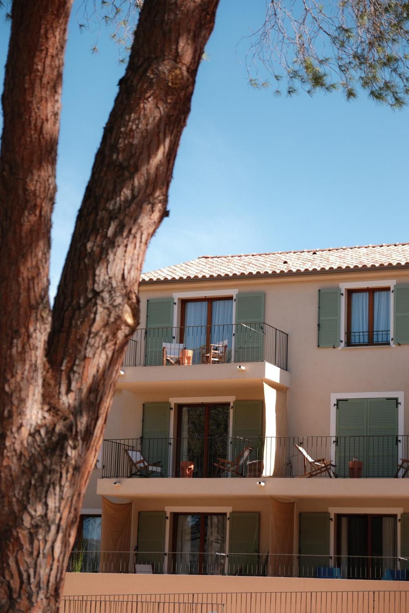 Boutique Hotel Responsable Et Restaurant Basgi Basgi Saint-Florent  Exteriör bild
