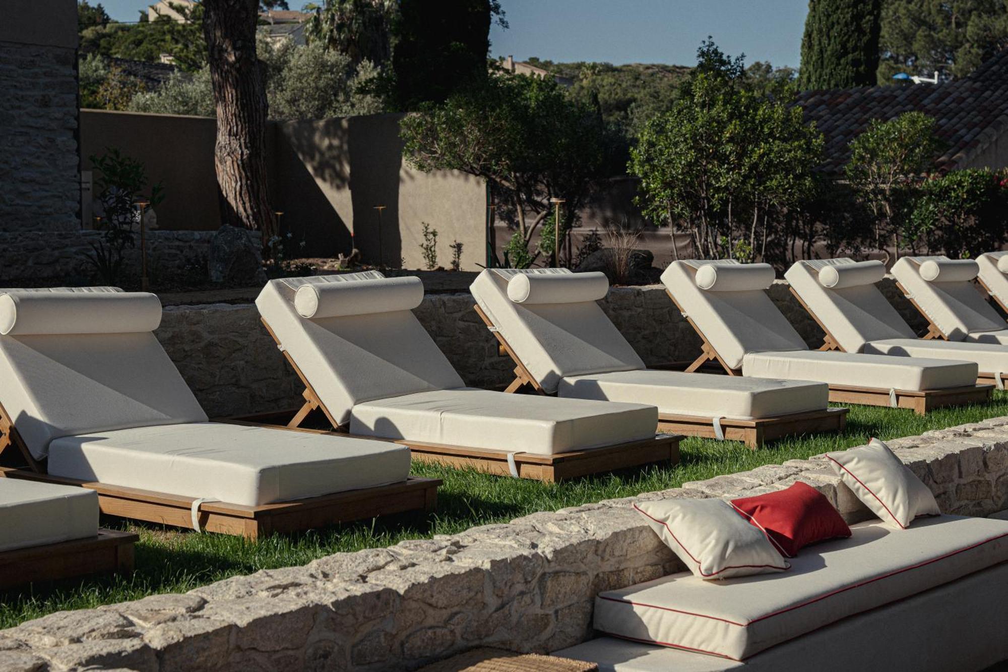 Boutique Hotel Responsable Et Restaurant Basgi Basgi Saint-Florent  Exteriör bild