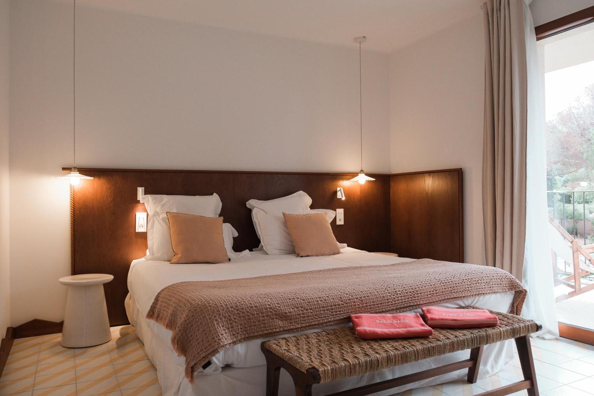 Boutique Hotel Responsable Et Restaurant Basgi Basgi Saint-Florent  Rum bild